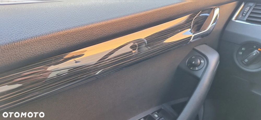 Skoda Octavia 2.0 TDI SCR Style DSG - 15