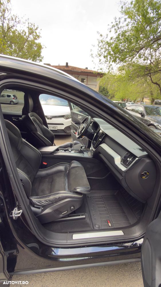 Volvo XC 60 D4 R-Design - 26