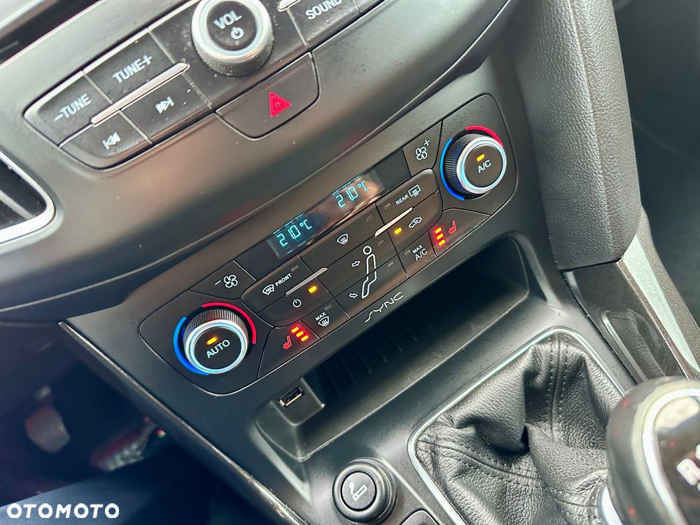 Ford Focus 1.0 EcoBoost Titanium ASS - 35