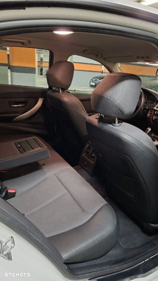 BMW Seria 3 320i xDrive - 6