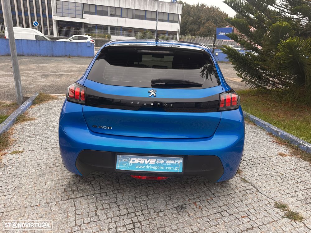 Peugeot e-208 Allure - 7