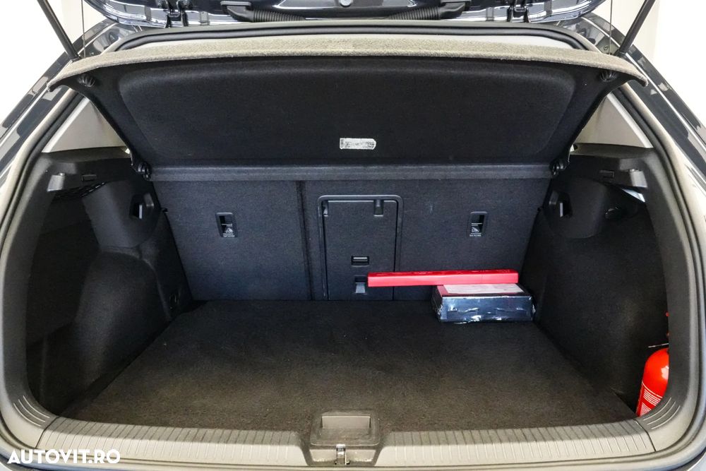 Volkswagen Golf 1.0 TSI Life - 23