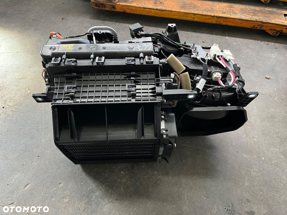 Nagrzewnica kompletna Renault Megane V E-TECH - 1