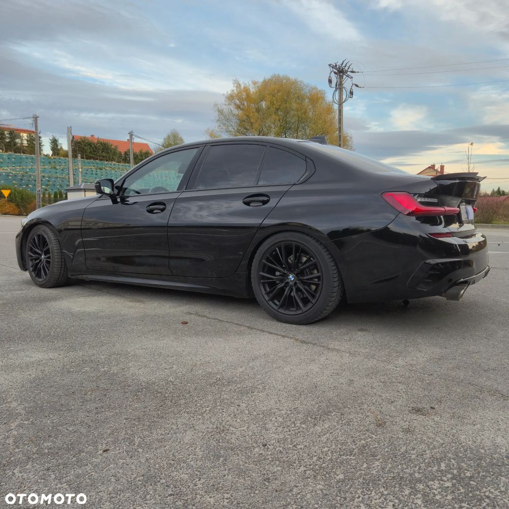 BMW Seria 3 318d M Sport - 22