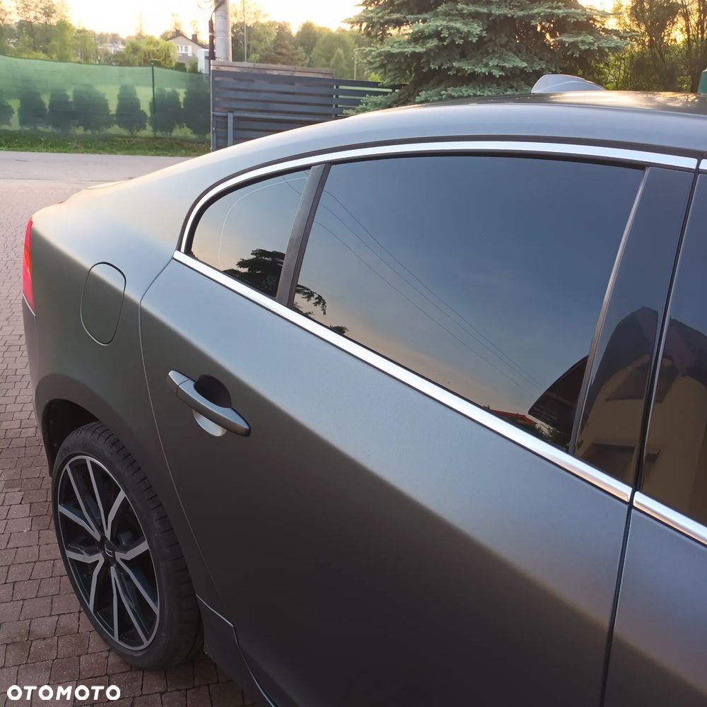 Volvo S60 D4 Geartronic Momentum - 22
