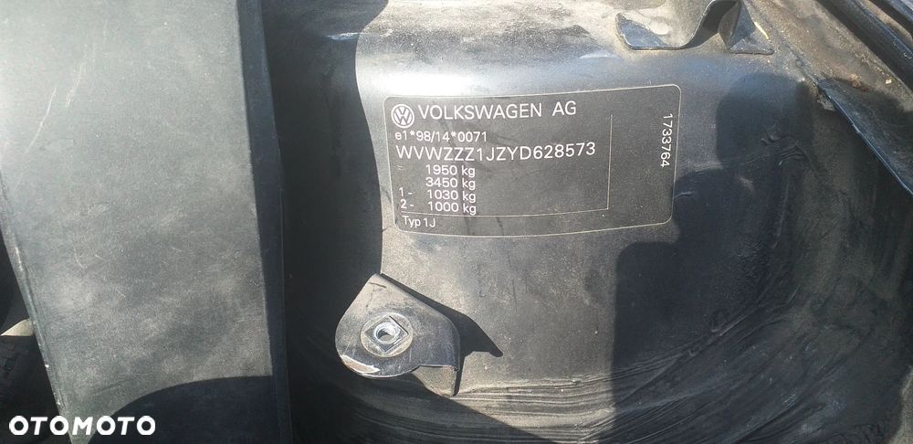 Volkswagen Golf - 10