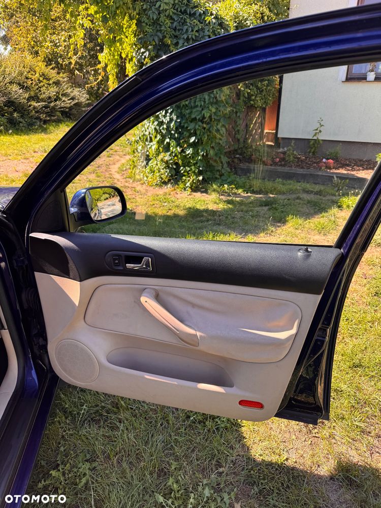 Volkswagen Golf 1.9 TDI Comfortline - 8