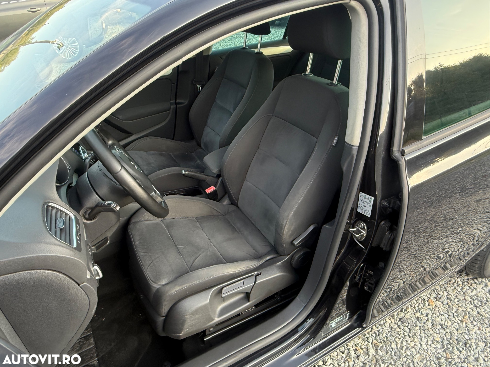 Volkswagen Golf 1.6 TDI BlueMotion Technology DPF Comfortline - 20