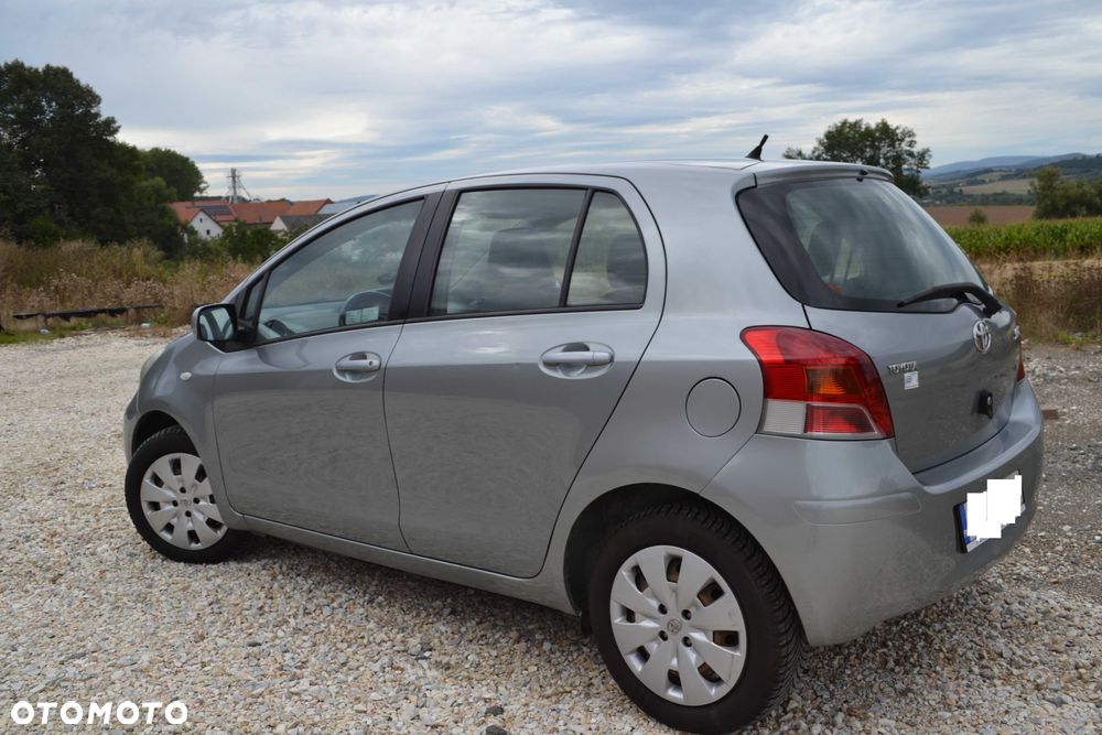 Toyota Yaris - 6