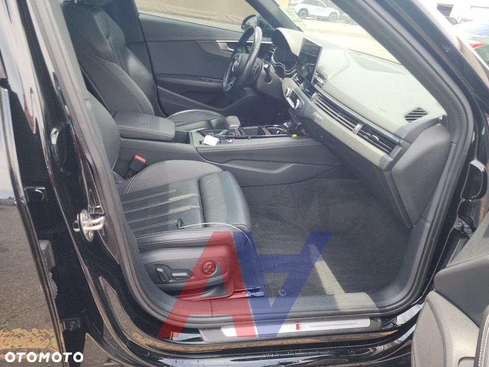 Audi A4 Limousine - 10