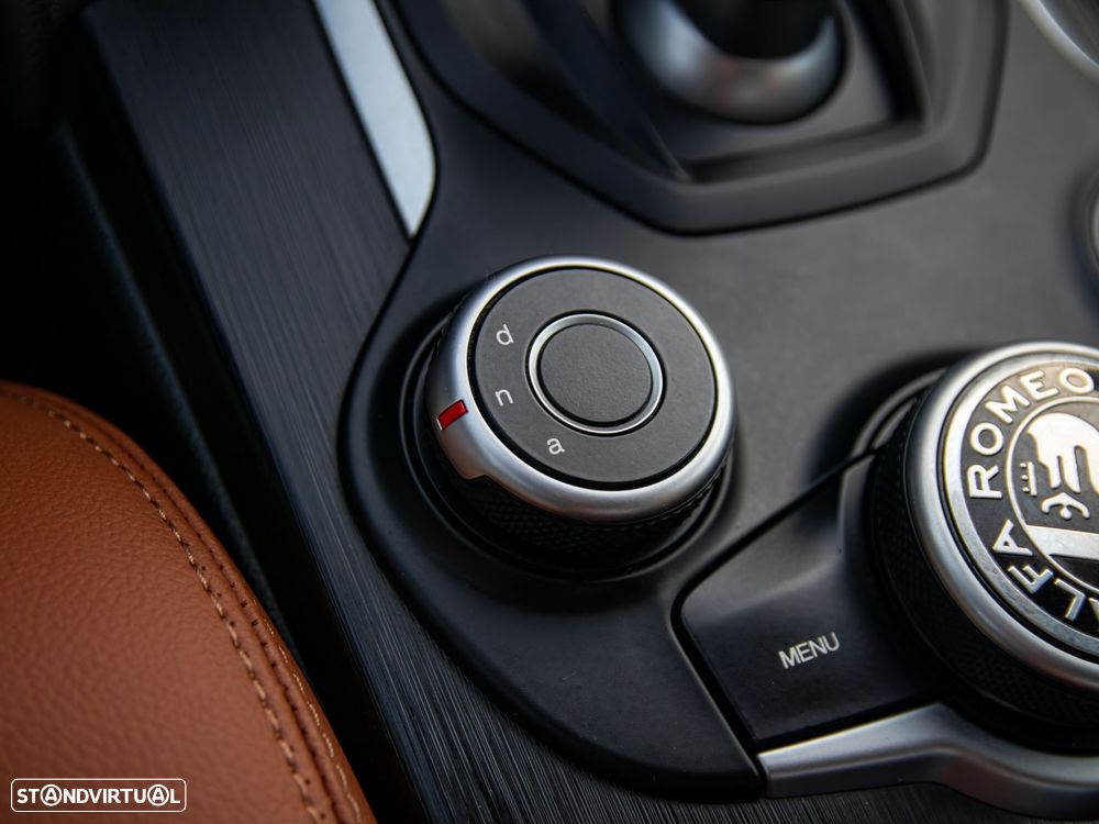 Alfa Romeo Giulia 2.2 D Super AT8 - 35