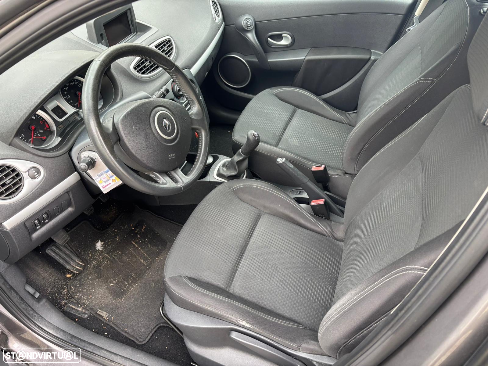 Renault Clio 1.2 16V Confort - 6