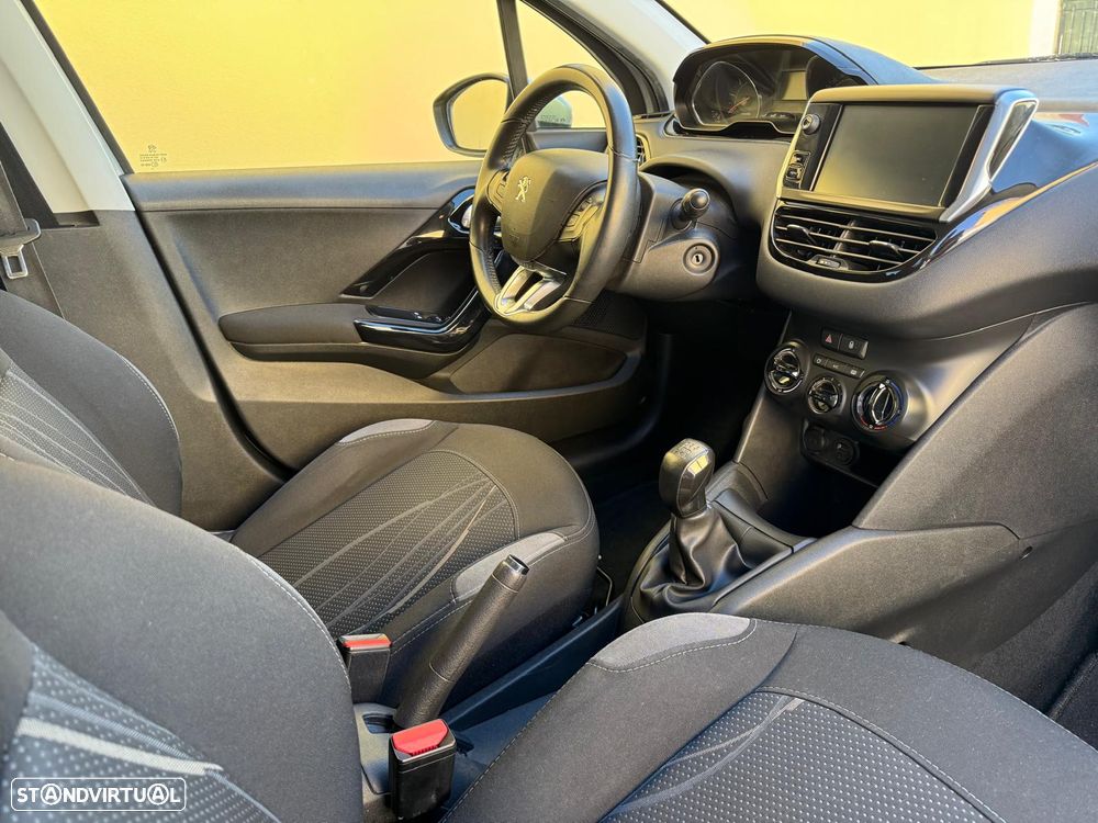 Peugeot 208 1.4 HDi Active - 10