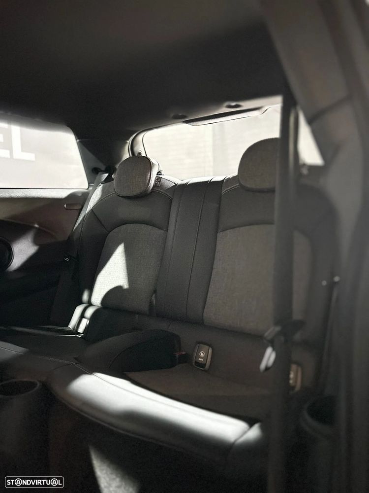 MINI 3 Portas One D - 17