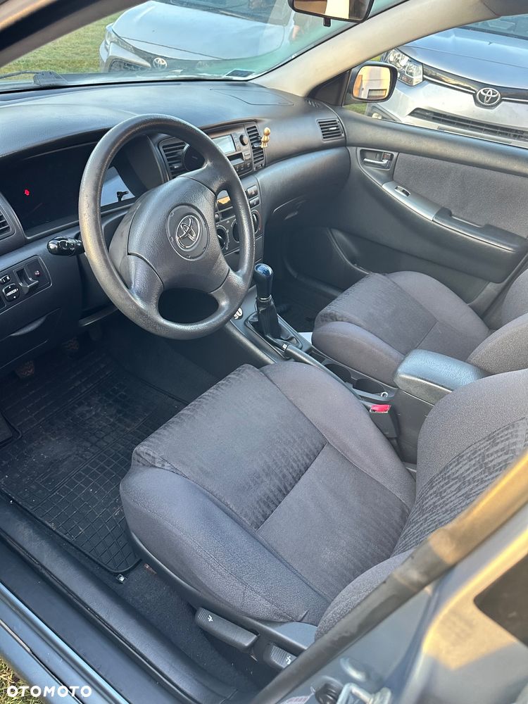 Toyota Corolla 1.4 VVT-i Base - 5