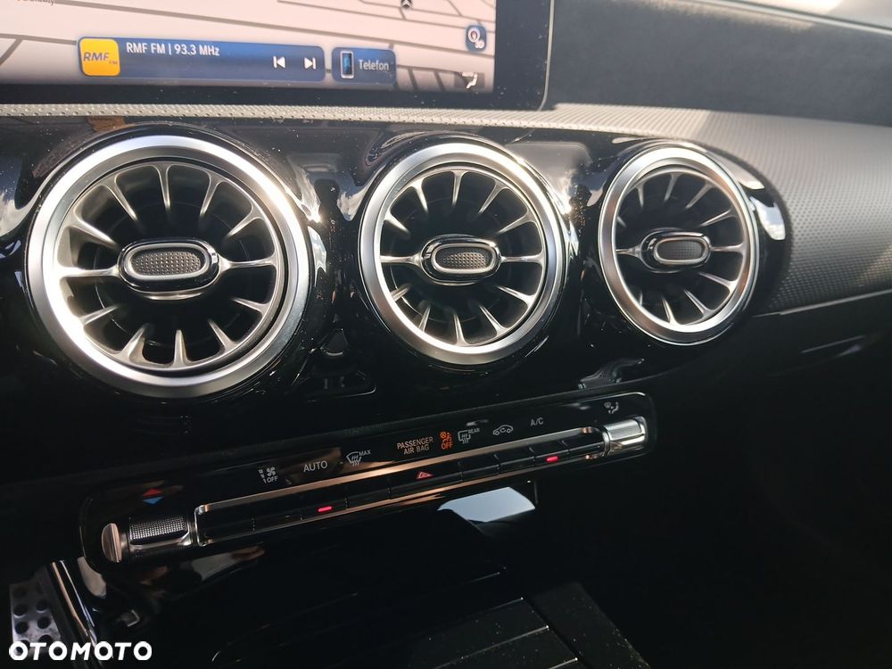 Mercedes-Benz Klasa A 200 AMG Line 7G-DCT - 26