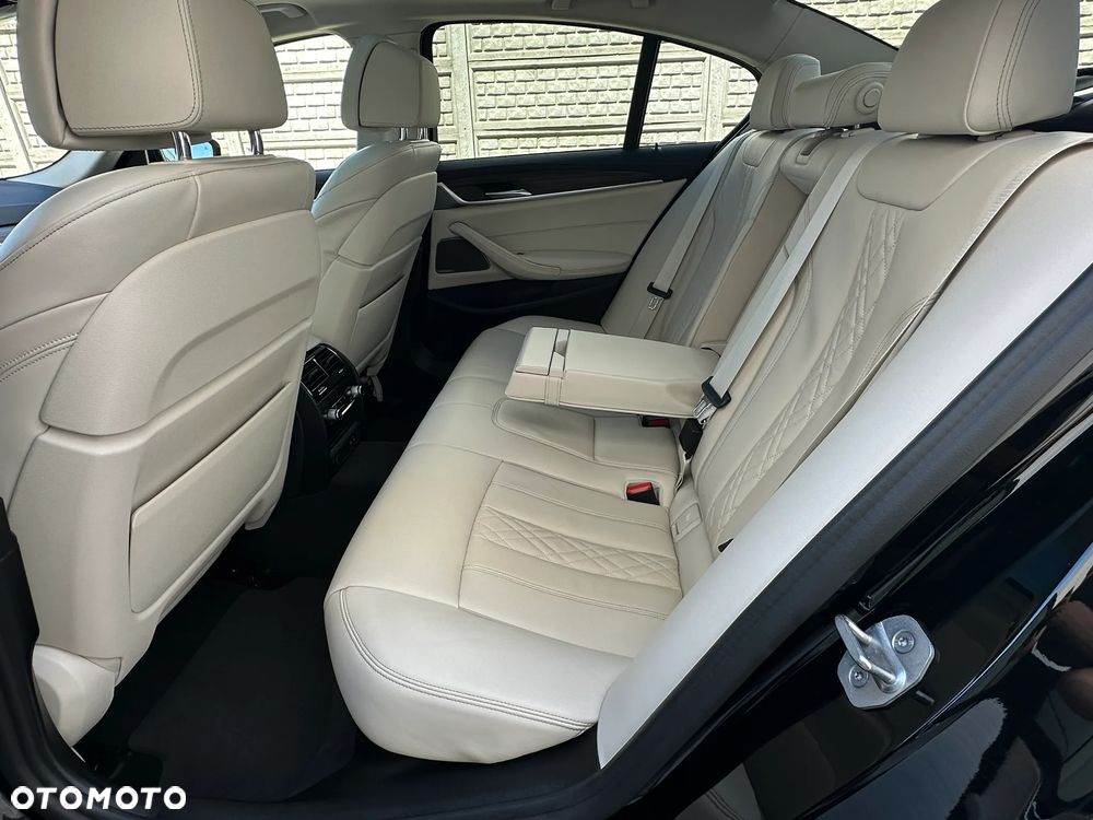 BMW Seria 5 540d xDrive mHEV sport - 21