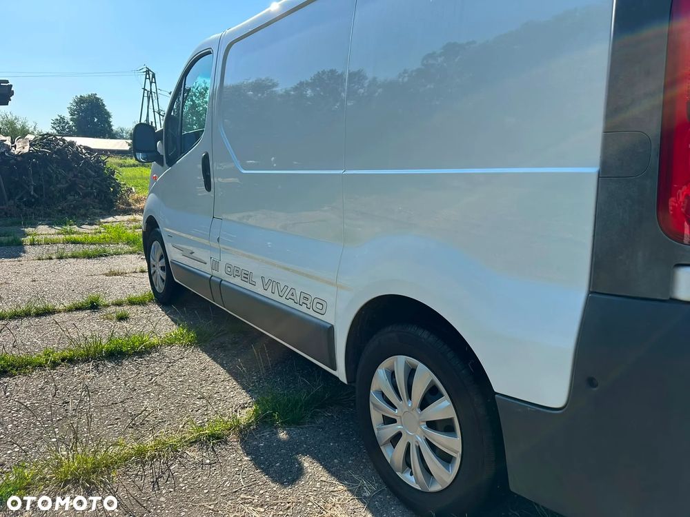 Opel Vivaro 2.5 diesel 145kM 2008 rok, automat, HAK, orginalny przebieg! BEZWYPADKOWY - 11