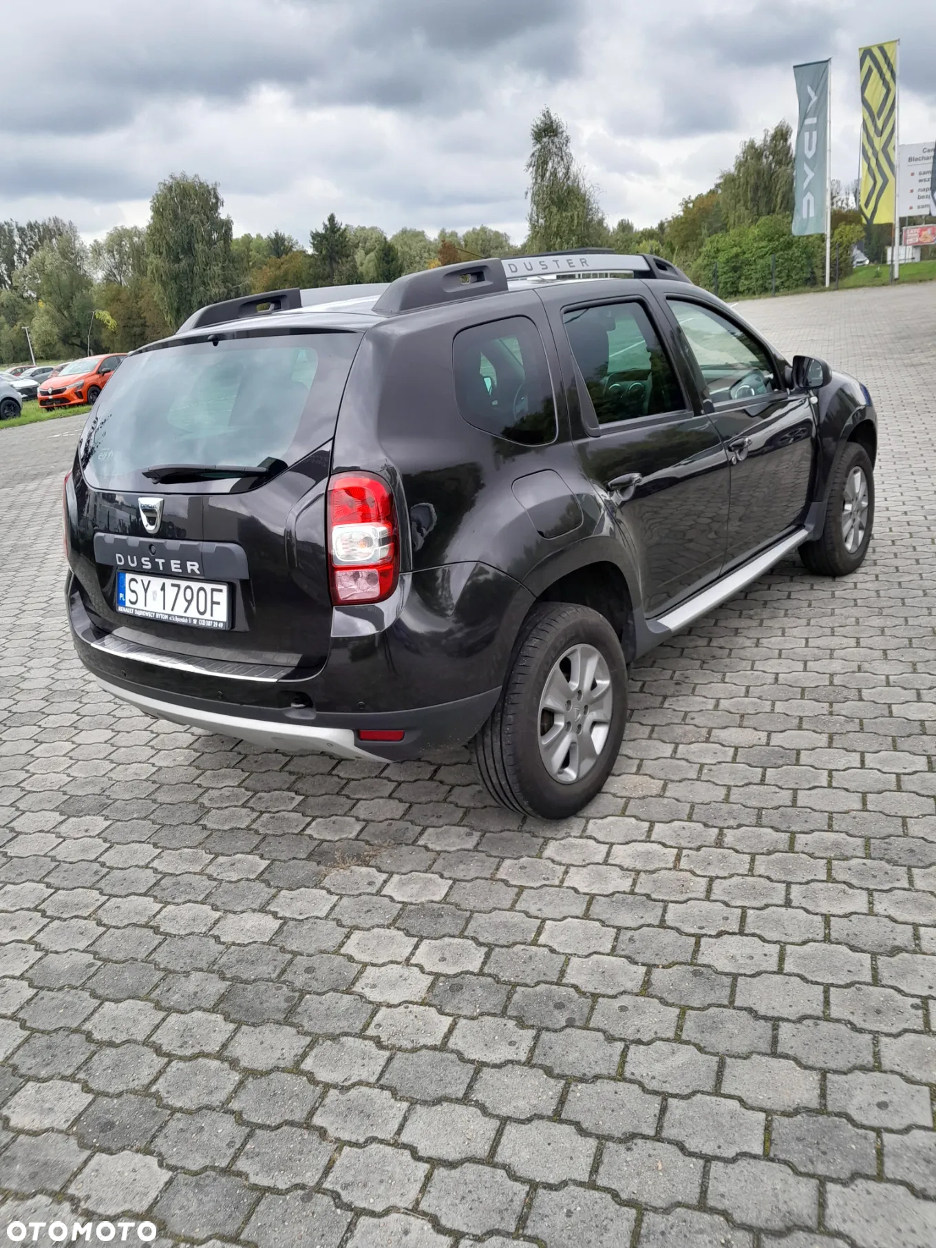 Dacia Duster 1.6 SCe Laureate S&S - 3