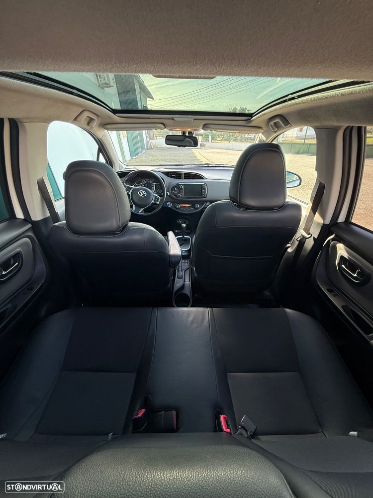 Toyota Yaris 1.5 HSD Active - 13