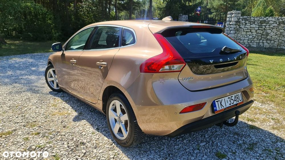 Volvo V40 D2 Momentum - 4