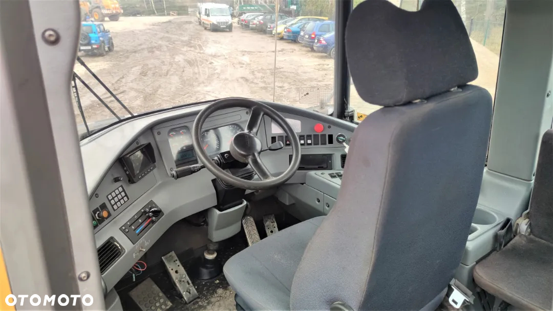 Volvo A25E - 7