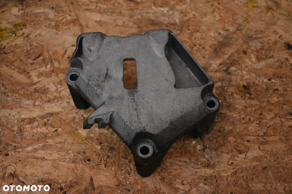 WSPORNIK ŁAPA SILNIKA OPEL CORSA D 1.4 16V - 1