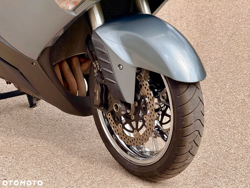 Kawasaki Concours - 9
