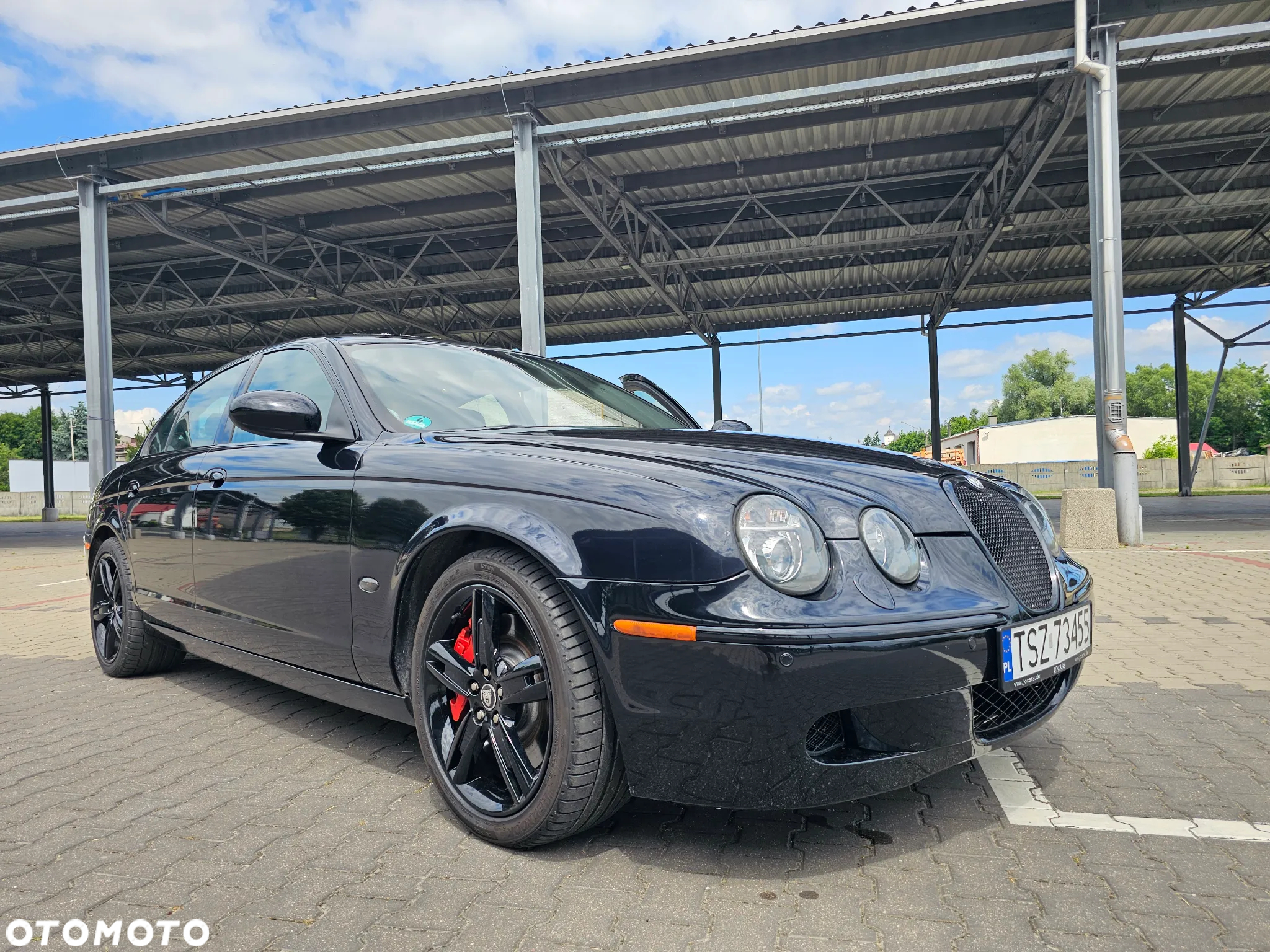 Jaguar S-Type R - 24
