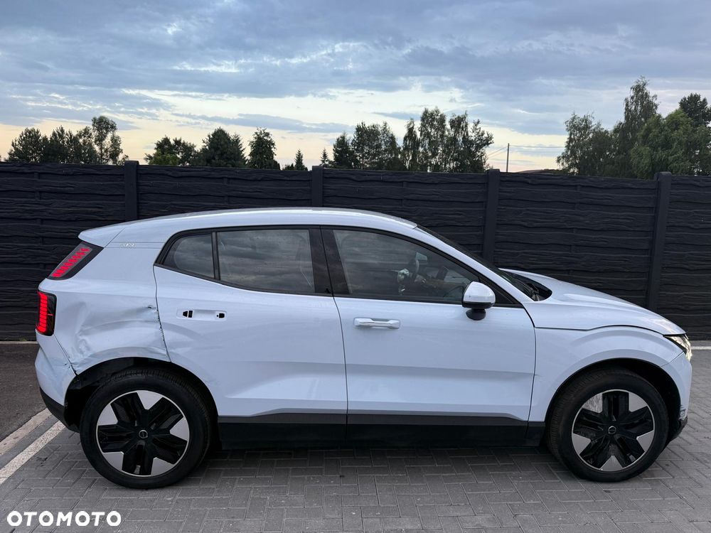 Volvo EX30 Single Motor RWD Plus - 32