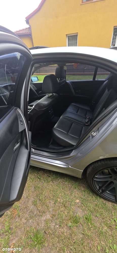 BMW Seria 5 525i - 12