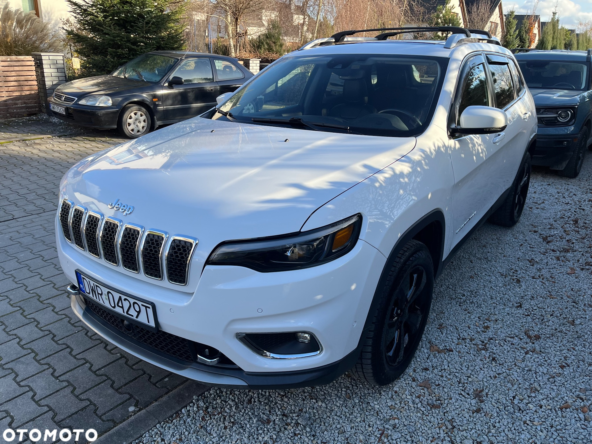 Jeep Cherokee - 2