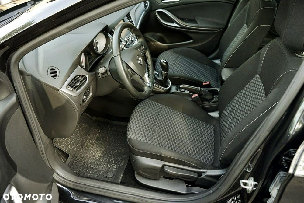 Opel Astra - 16