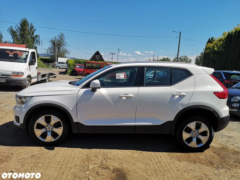 Volvo XC 40 D4 AWD Geartronic Momentum - 3