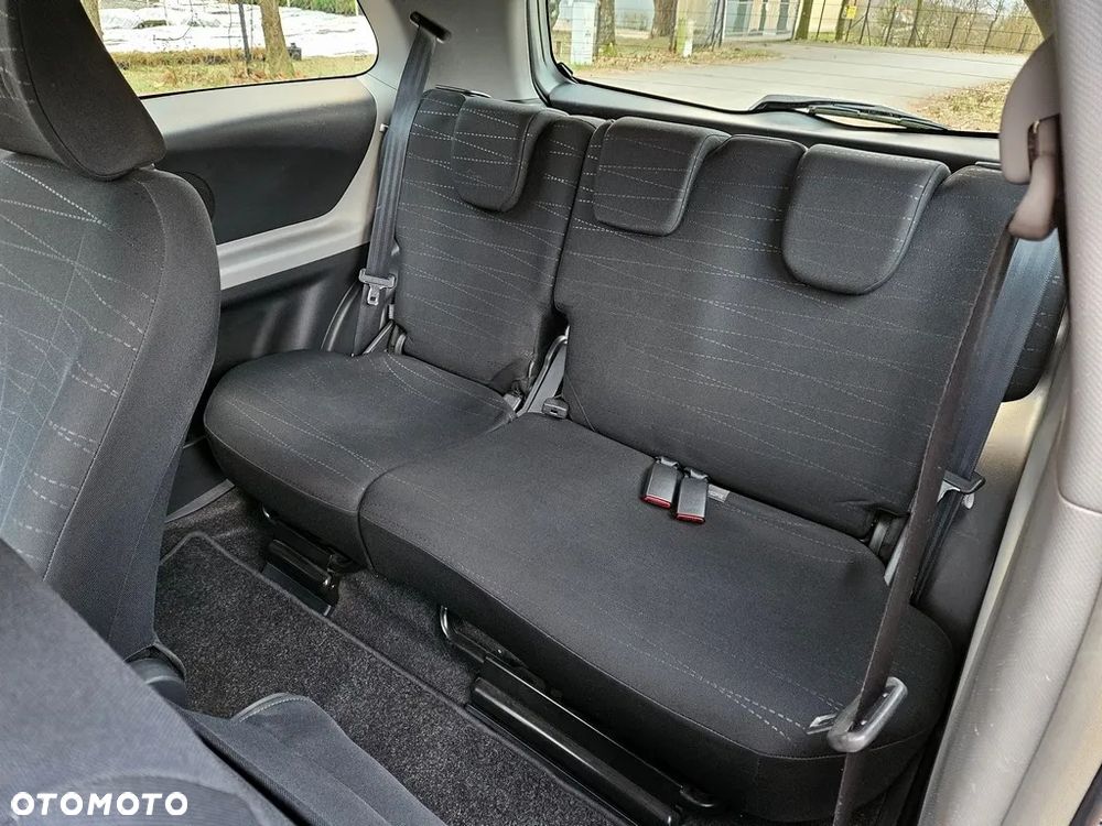 Toyota Yaris - 18