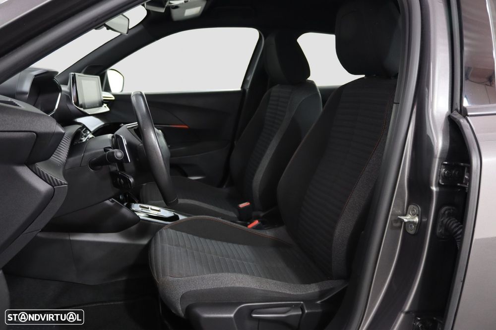 Peugeot 2008 1.2 PureTech Active Pack EAT8 - 7