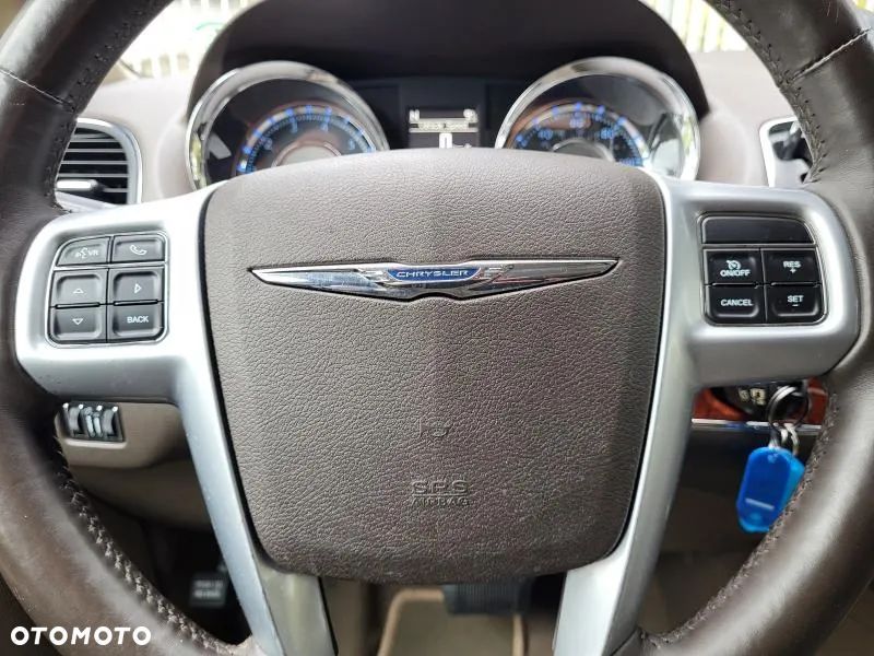 Chrysler Town & Country 3.6 Touring - 18