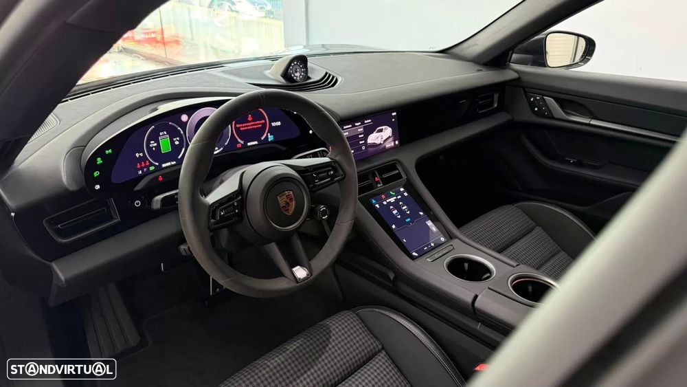 Porsche Taycan Standard - 44