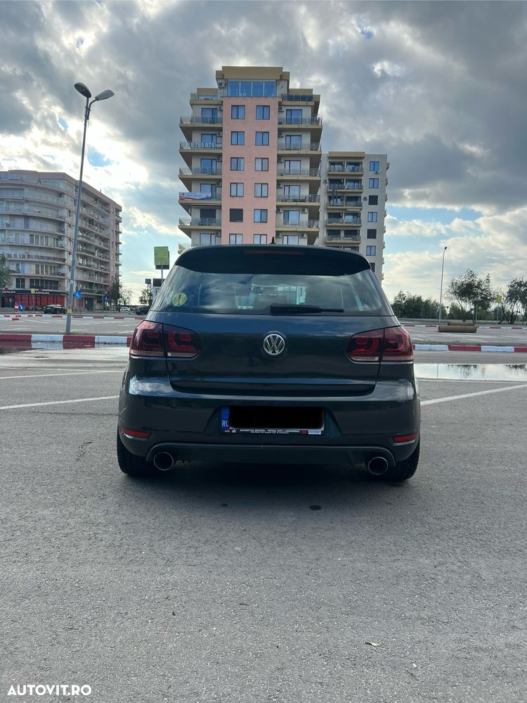 Volkswagen Golf - 3