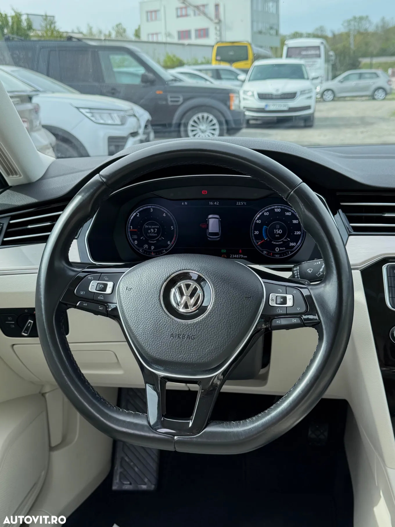 Volkswagen Passat Variant 2.0 TDI SCR 4Motion DSG Highline - 8