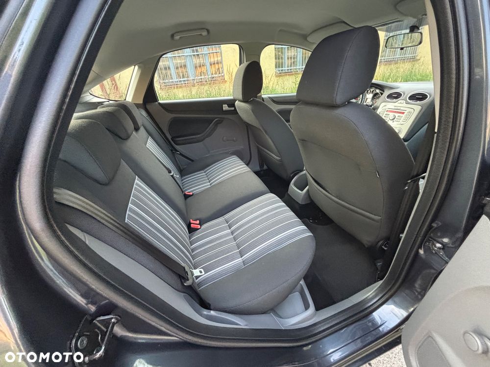 Ford Focus 1.6 16V Black Magic - 18