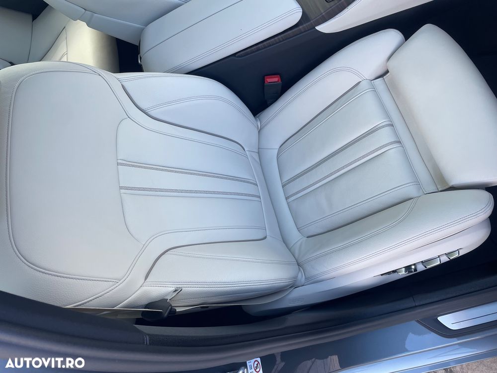 BMW Seria 5 530d xDrive AT MHEV - 9