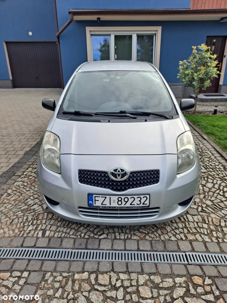 Toyota Yaris 1.0 Luna A/C - 1