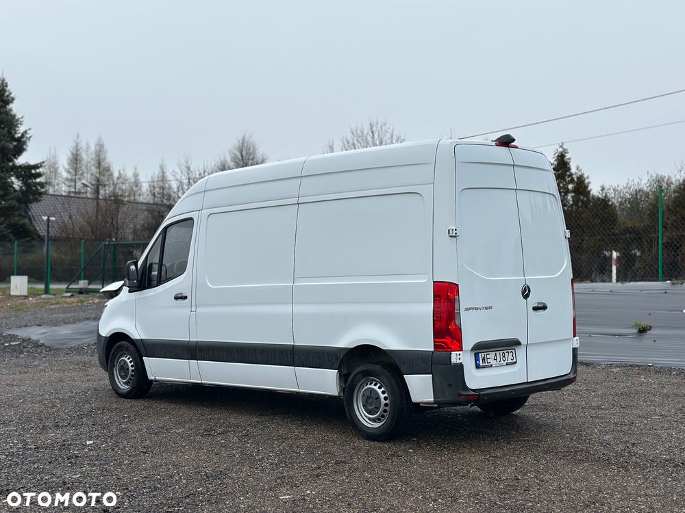 Mercedes-Benz Sprinter - 17