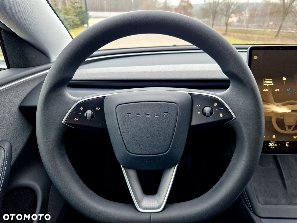 Tesla Model 3 Standard Reichweite Plus Hinterradantrieb - 10