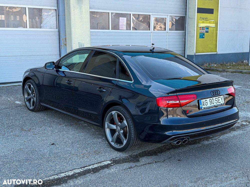 Audi A4 2.0 TDI DPF clean quattro S tronic S line Sportpaket - 4
