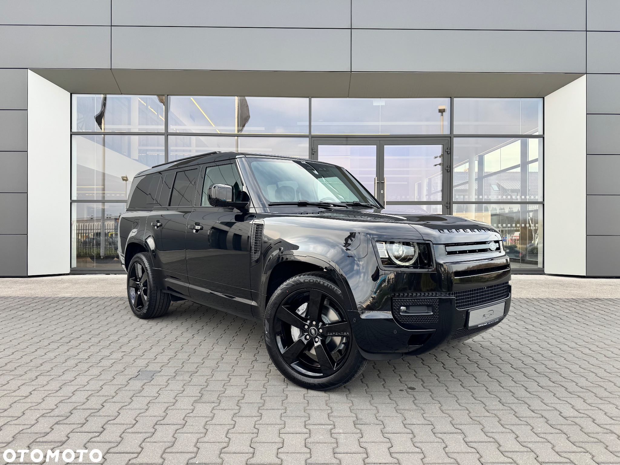 Land Rover Defender - 15