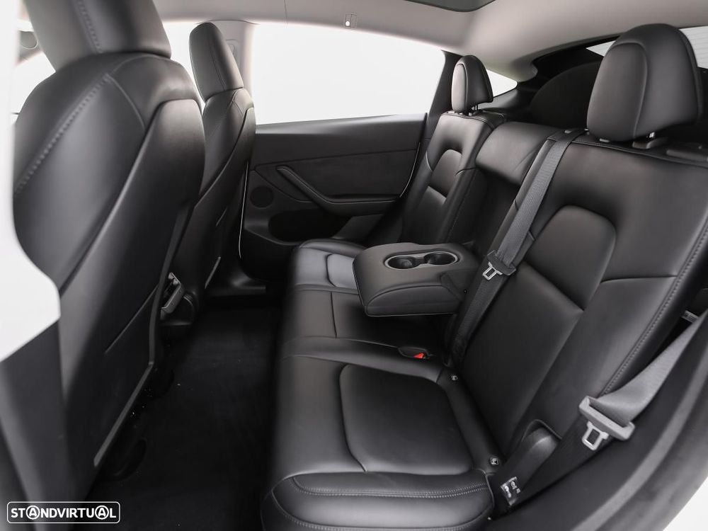 Tesla Model Y RWD - 11
