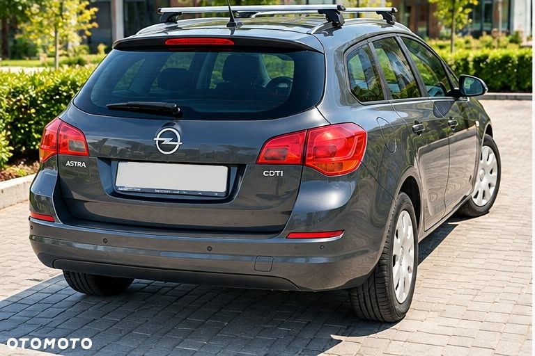 Opel Astra 2011 photo 5