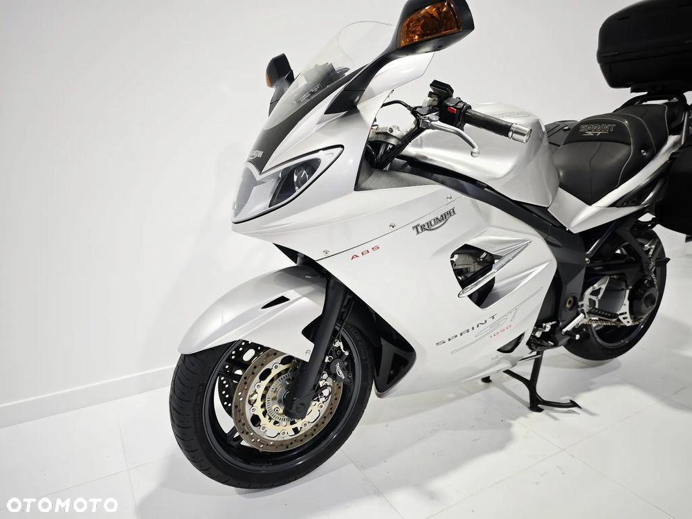 Triumph Sprint - 13
